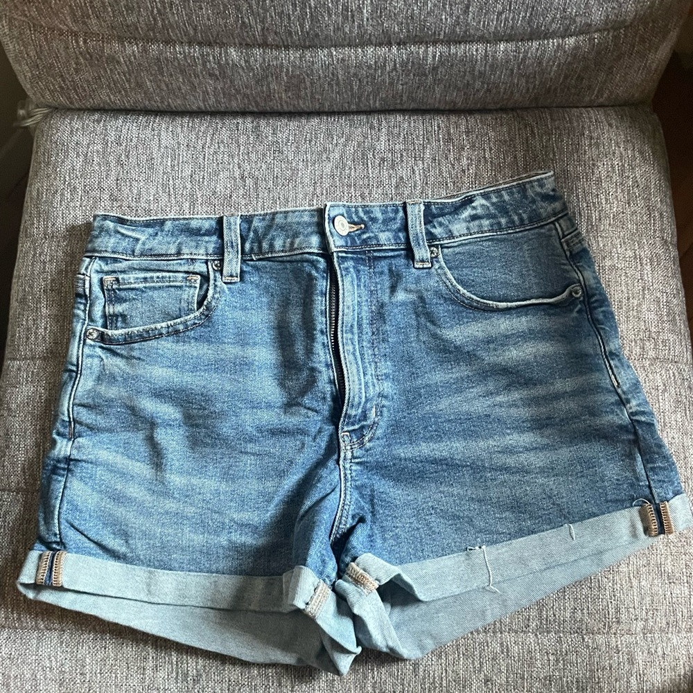 American Eagle Denim High-Waist Stretch Mom Shorts, size 10